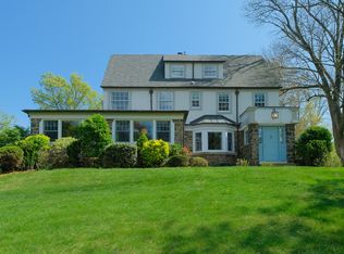 35 Trenor Dr, New Rochelle, NY 10804