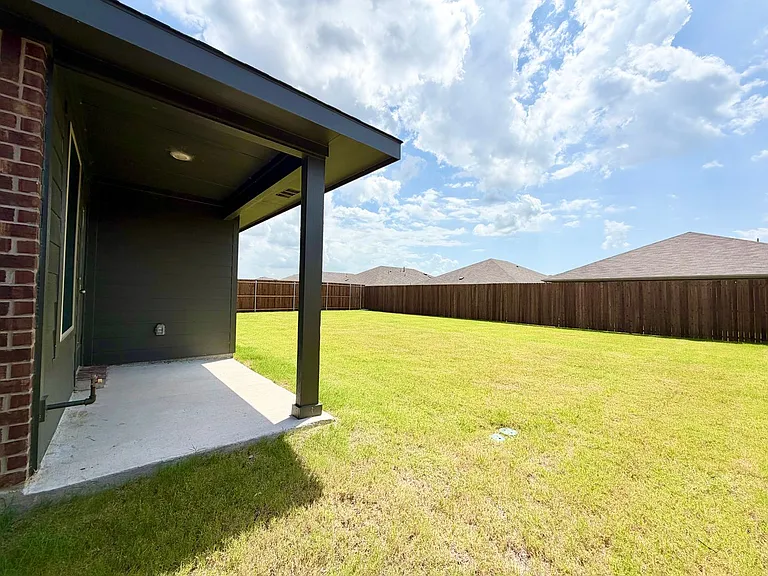 513 Barlow Dr — Photo 35