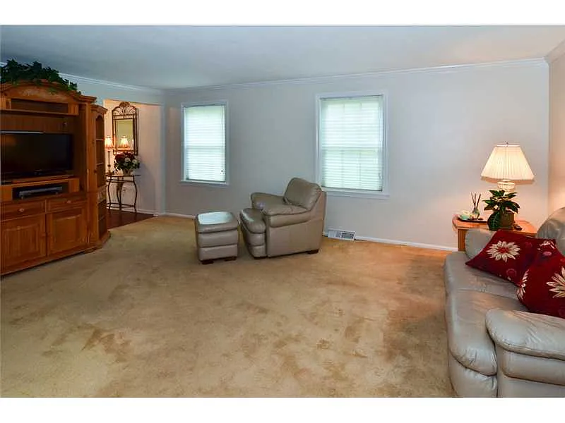 117 Valley Hi Dr photo 1