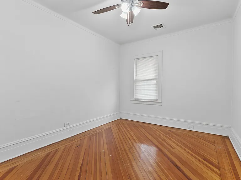 264 Laurelton Blvd #2 — Photo 12
