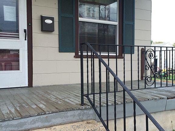 2nd image of 1368 Jefferson St