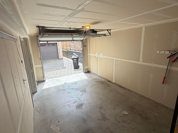 3rd image of 2307 N 113th Pl