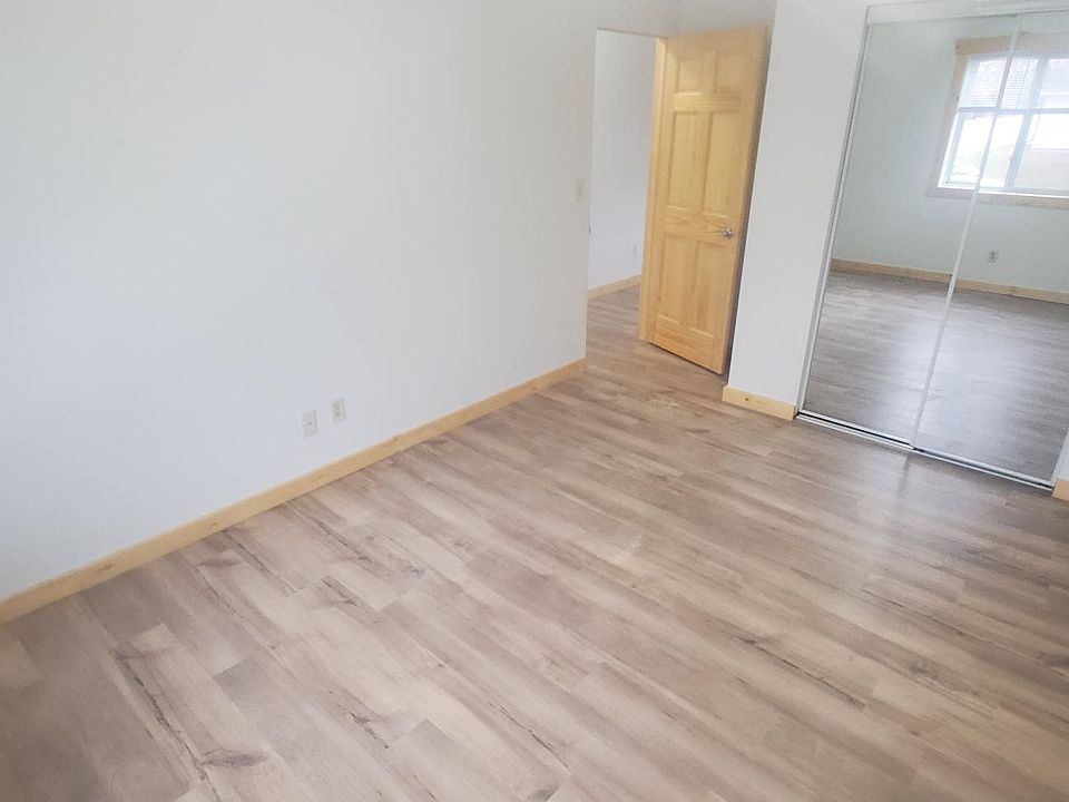 1st image of 1701 La Crescent St APT 136