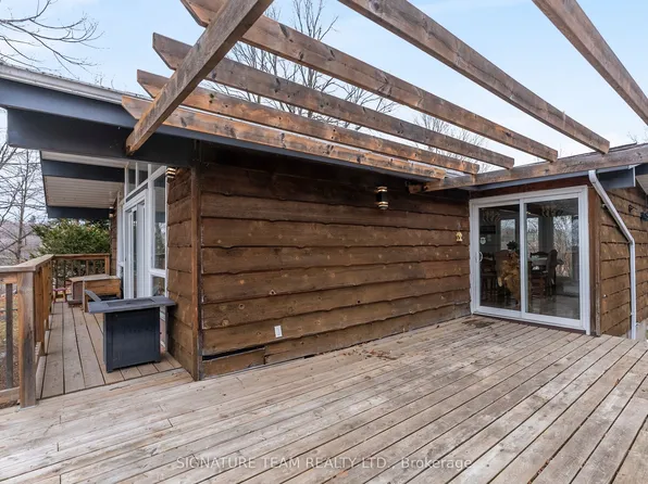 32 Hydro Bay Rd, Whitewater Region, ON K0J 1K0