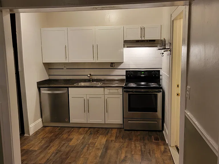 2700 Clemson Ave — Photo 3