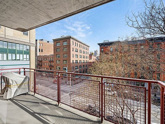 5th image of 99 Jane St APT 4H