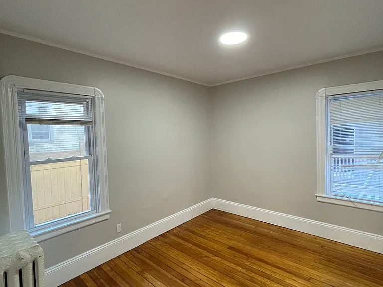 517 Cottage St #1 — Photo 4