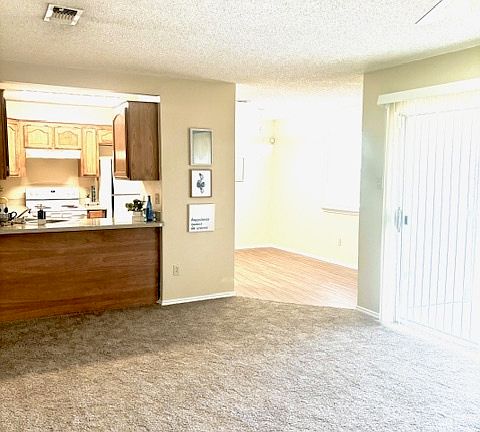 4th image of 125 NE Johnson Ave APT 26