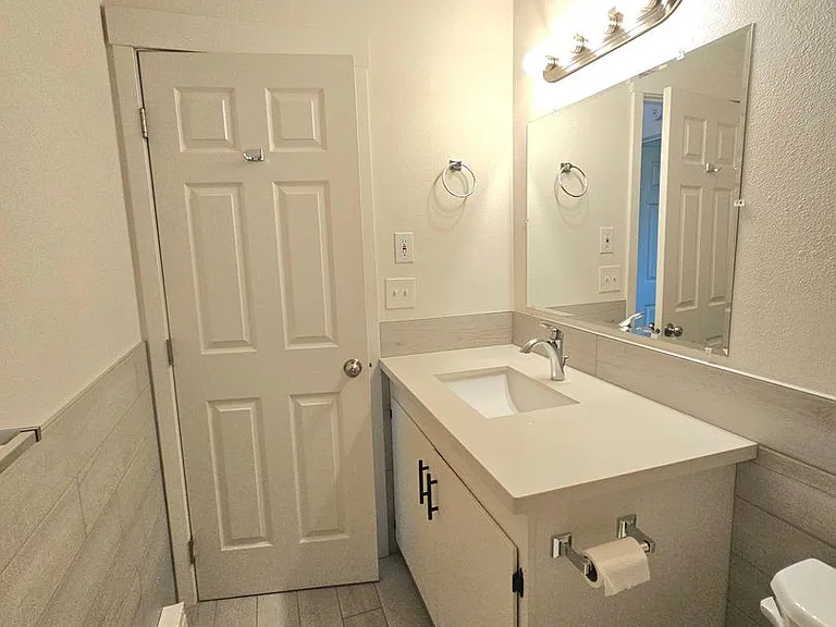 40410 Meridian E #9 — Photo 6