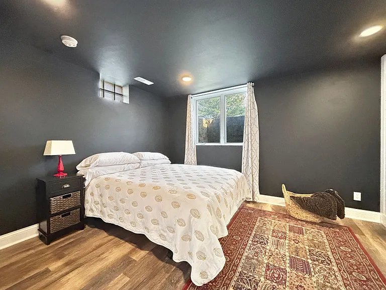 2541 Lakewood Ln — Photo 33