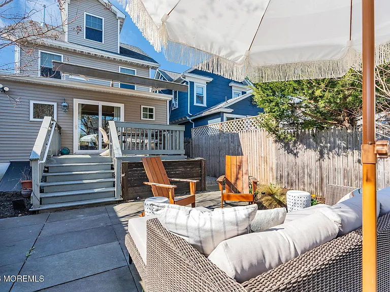 510 Lareine Ave — Photo 42