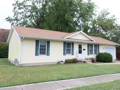 102 S Locust St, Greenville, IL, 62246
