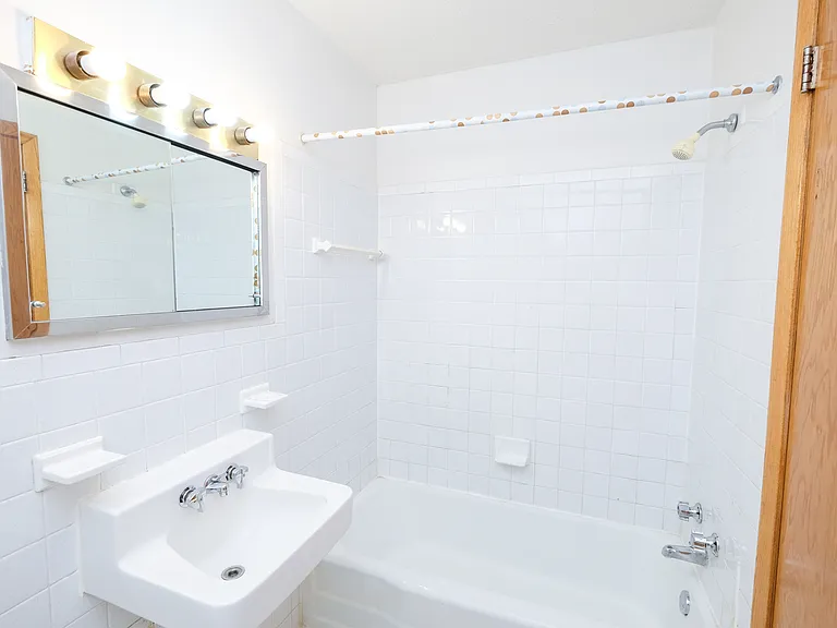 4330 Minnehaha Avenue — Photo 25