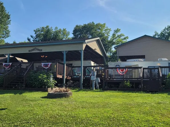 3&4 Boo Blvd, Falling Waters, WV 25419