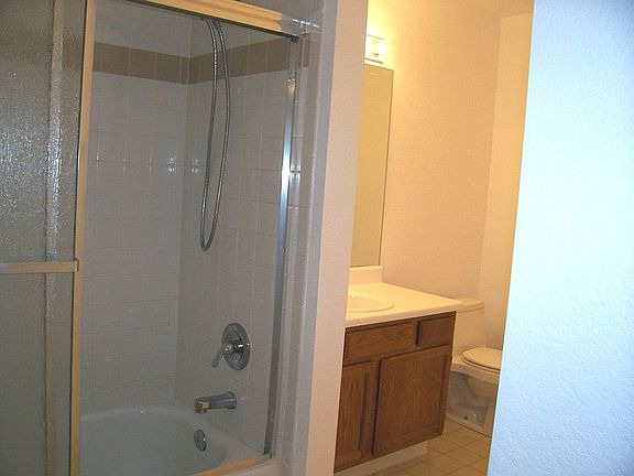 5th image of 1225 W Prospect Rd APT P3