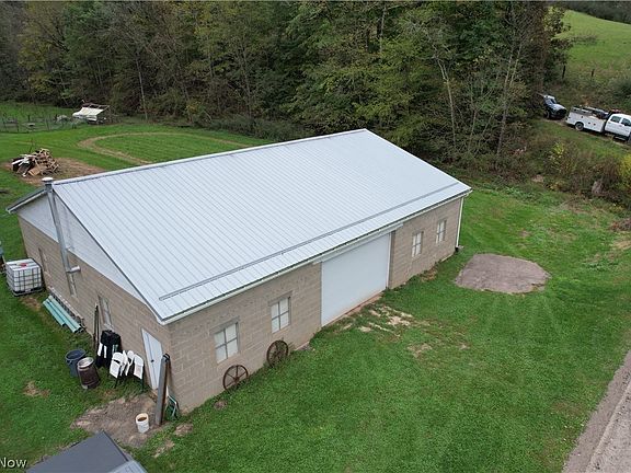 4th image of 33451 Edwina Rd