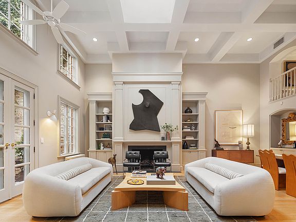 5th image of 313 W 20th St #1