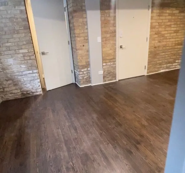 853GA W Barry Ave — Photo 8