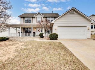 1222 Grand Canyon Dr, Wentzville, MO
