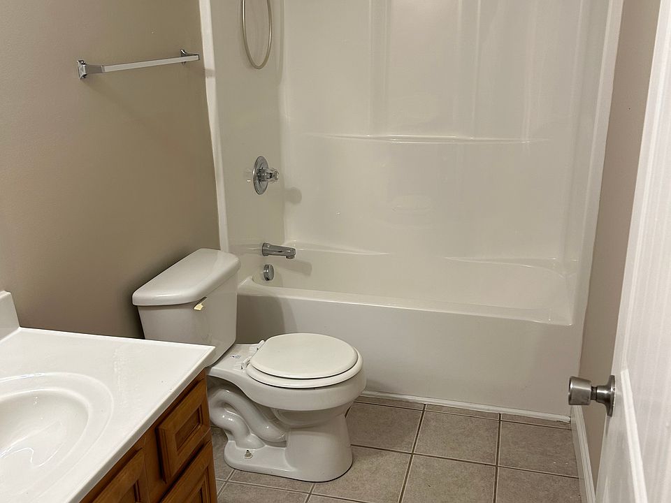 2nd image of 357 Williamsburg Ln
