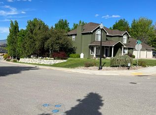 2080 Broadcrest Ct, Wenatchee, WA 98801