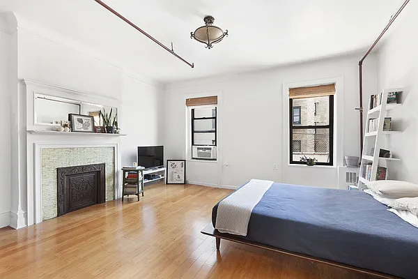 Rented by Compass | media 12