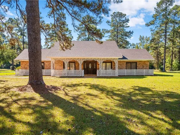 311 Guillory St, Oakdale, LA 71463