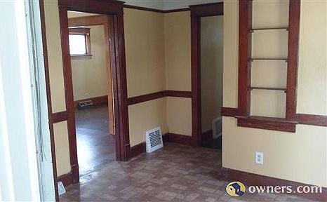 5th image of 135 Millet Ave