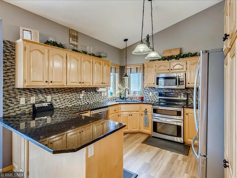 15220 Barium St NW — Photo 11