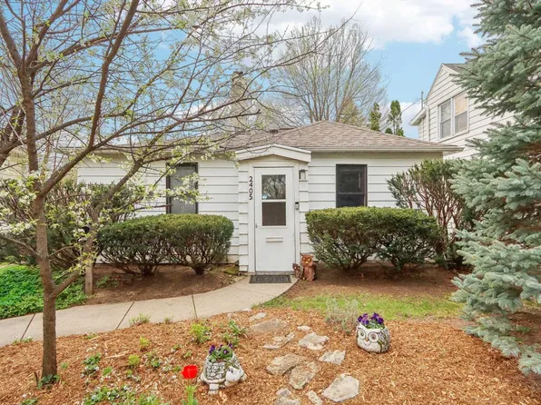 2405 Dahle St, Madison, WI 53704