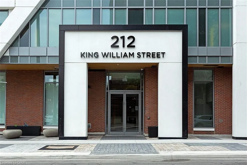 Building Photo - 212 King William St E #1019