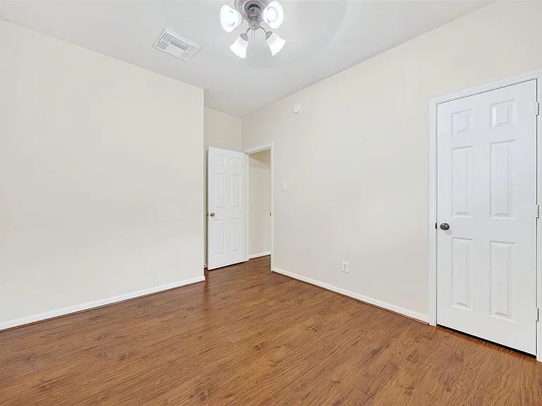 11630 Forest Wind Ln — Photo 35