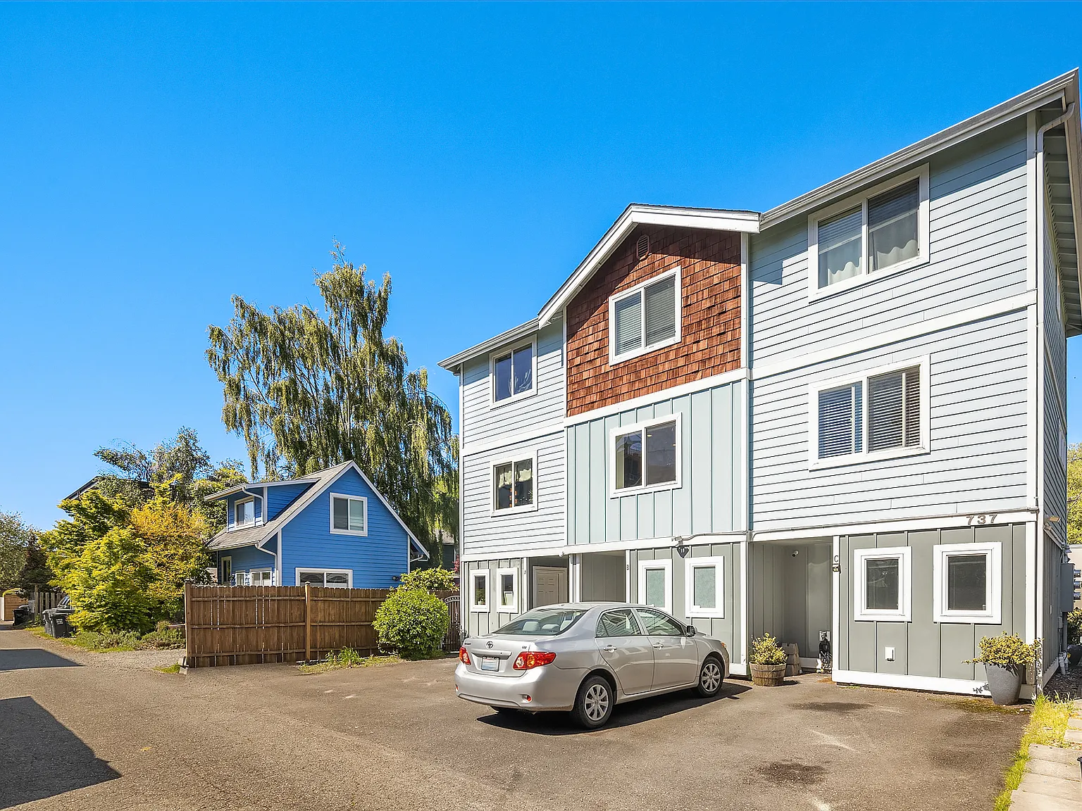 3 bed, 940 sqft, $2,800 — Photo 3