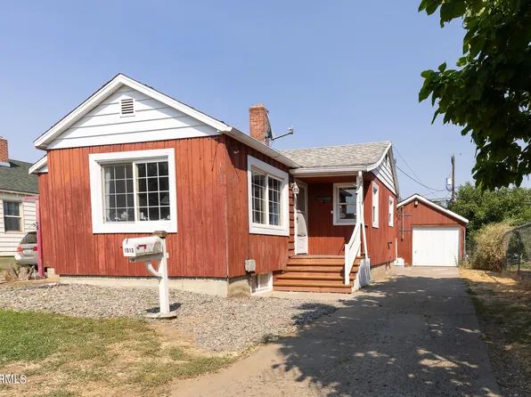 1013 S 17th Ave, Yakima, WA 98902