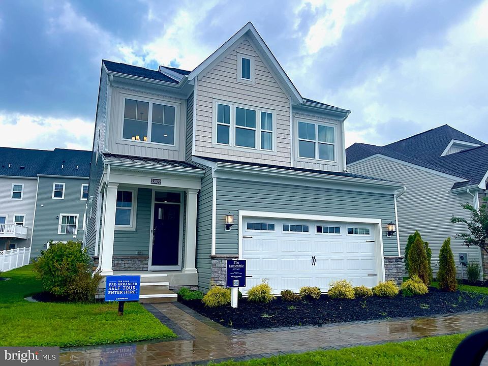 1st image of 34242 Graham Cir