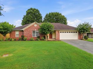 307 Crain Dr, Searcy, AR 72143