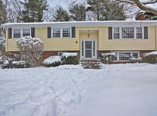 5 Belknap Rd, Medfield, MA 02052