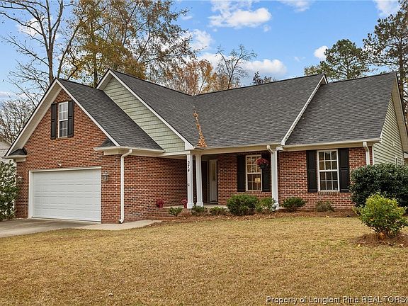 3rd image of 374 Wildwood Dr