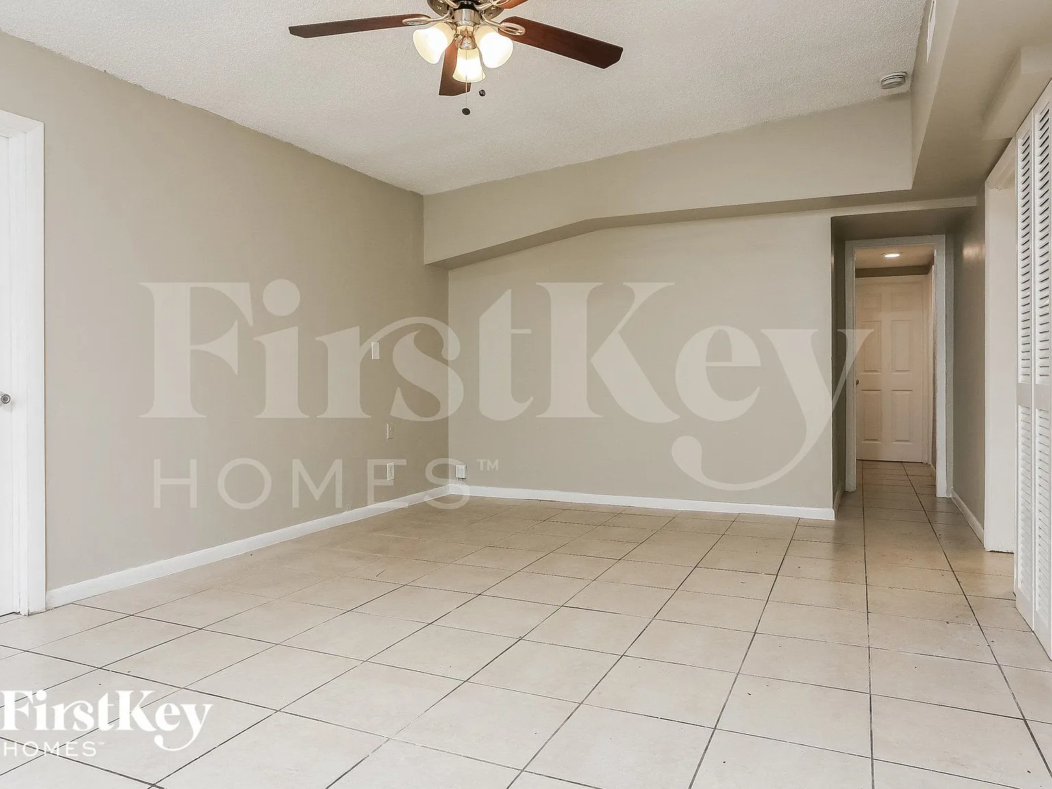 4 bed, 2.0 bath, 1311 sqft, $2,705 — Photo 3