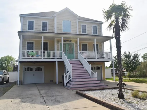 172 Messick Rd, Poquoson, VA 23662