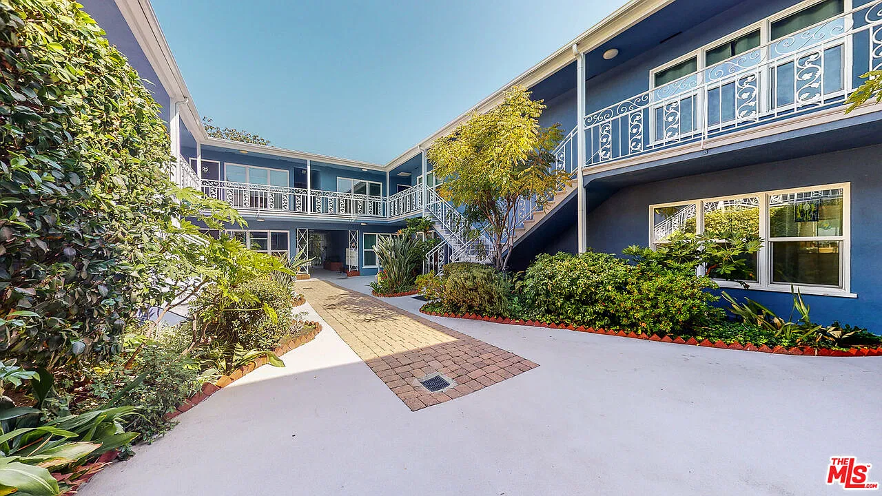 1 bed, 1.0 bath, 646 sqft, $1,995 — Photo 1