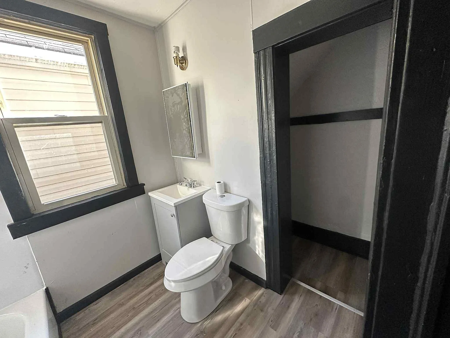3 bed, 1.5 bath, 1336 sqft, $1,500 — Photo 4