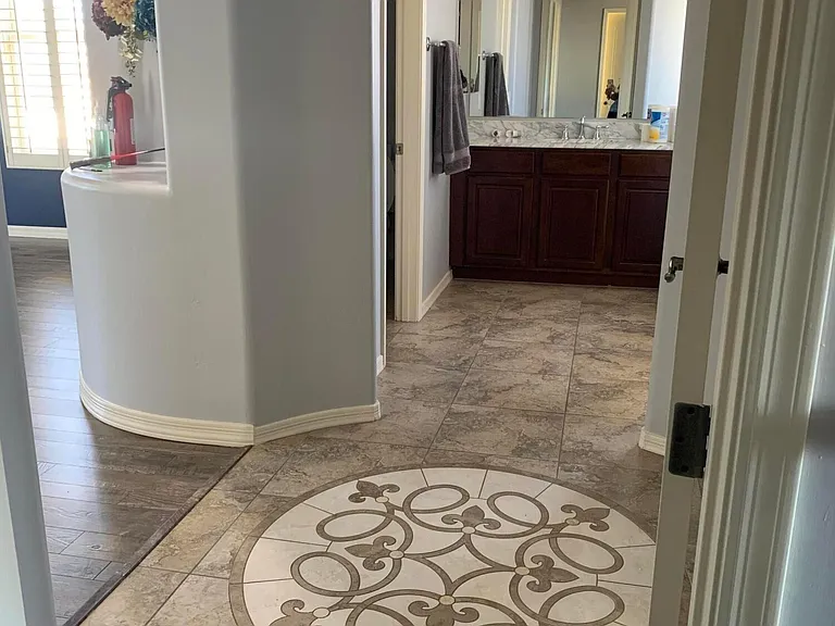 2219 E Wisteria Dr — Photo 28