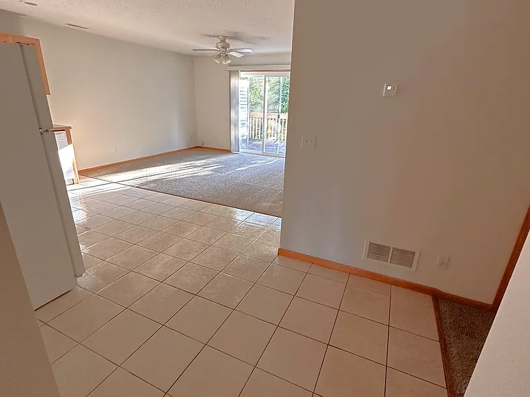 1271 Pinewood Trl #7 — Photo 2