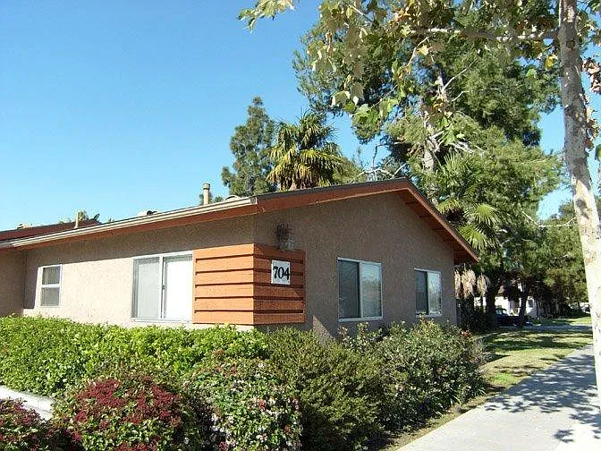 2 bed, 528 sqft, $2,480 — Photo 3