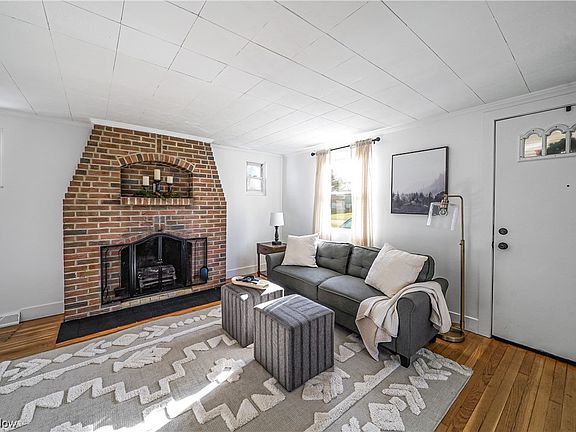 3rd image of 3796 Tod Ave NW