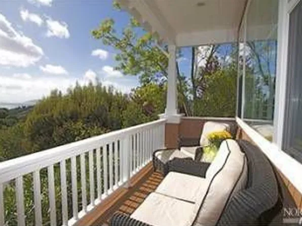 91 Las Casas Dr, San Rafael, CA 94901