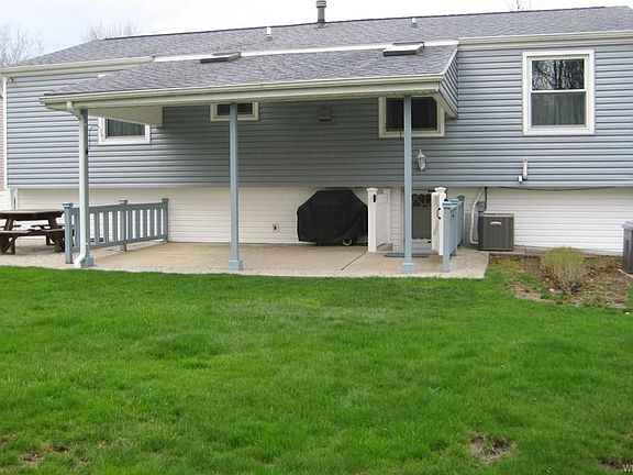 4th image of 95 Theresa Ct