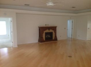 3439 Stirling Rd, Palm Harbor, FL 34684