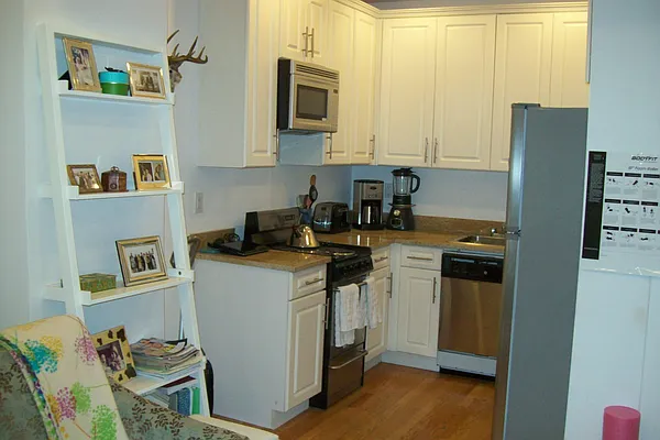 Rented by Tresser Properties | media 22